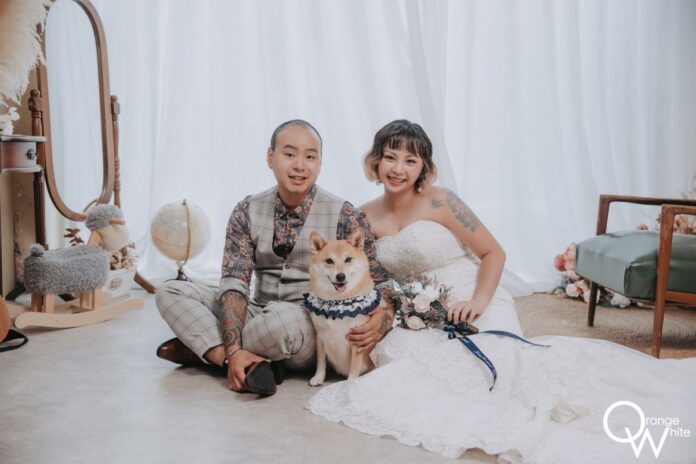寵物婚紗-瑋銘+妮鈺 在Kspace攝影棚和柴犬一起入鏡拍攝自助婚紗