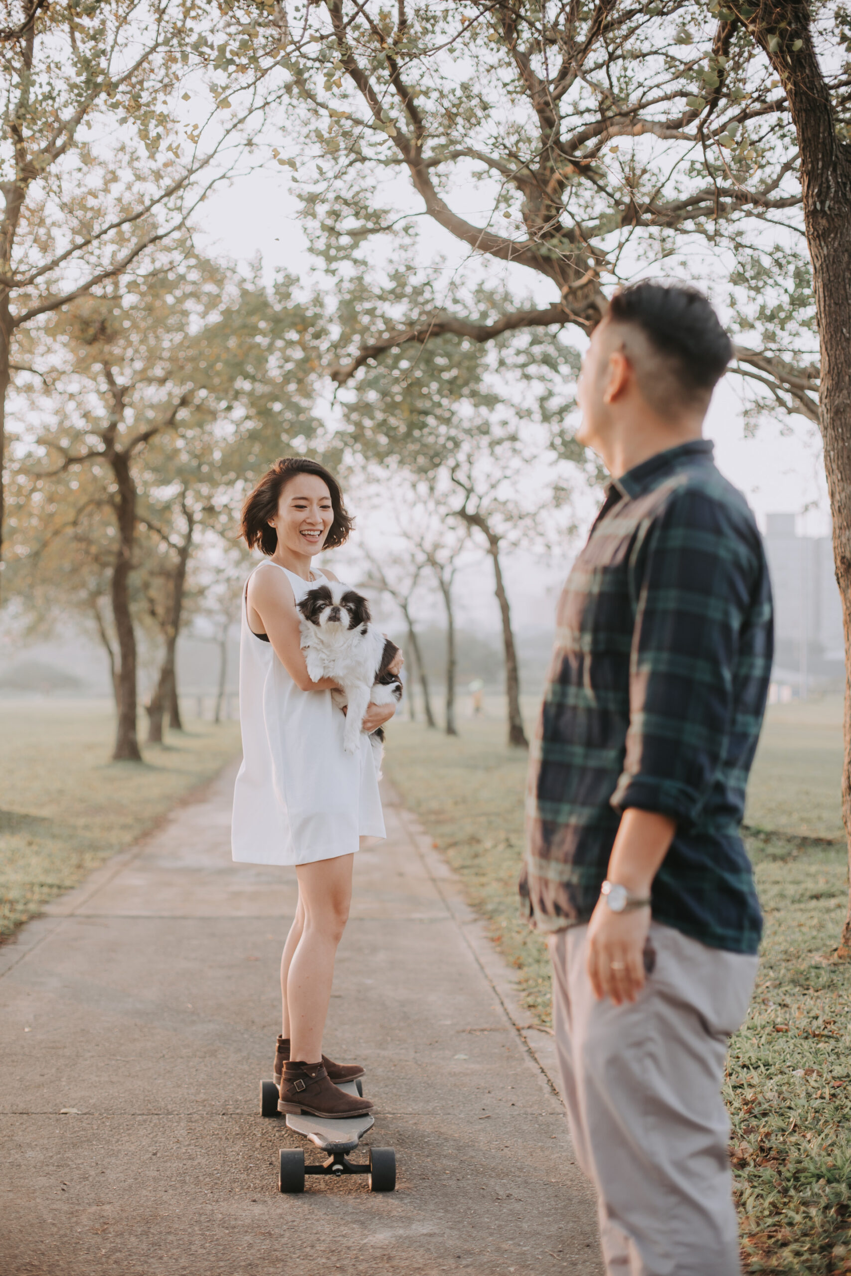 寵物婚紗｜一對新婚夫妻和他們最愛的狗狗一起拍照